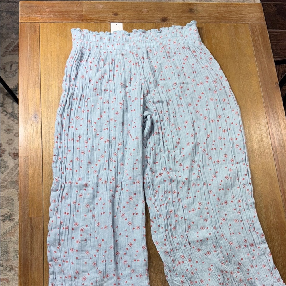Urban Outfitters out from under Light Blue summer pants - Picture 5 of 5